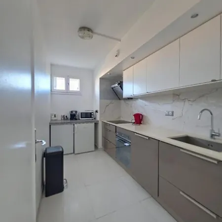 Appartement Exceptional, 12 Minutes Rer C From Paris